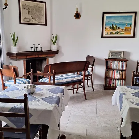 Da Lavinia Alojamento de Acomodação e Pequeno-almoço 3*