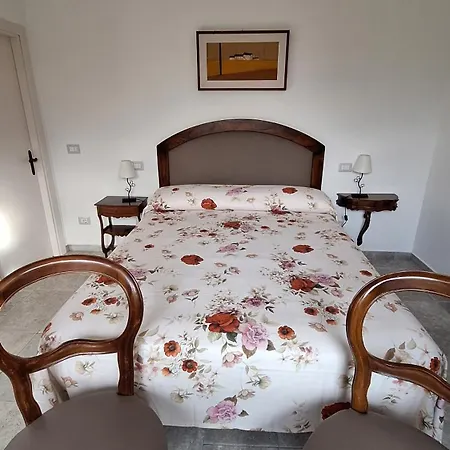 Alojamento de Acomodação e Pequeno-almoço Da Lavinia 3*